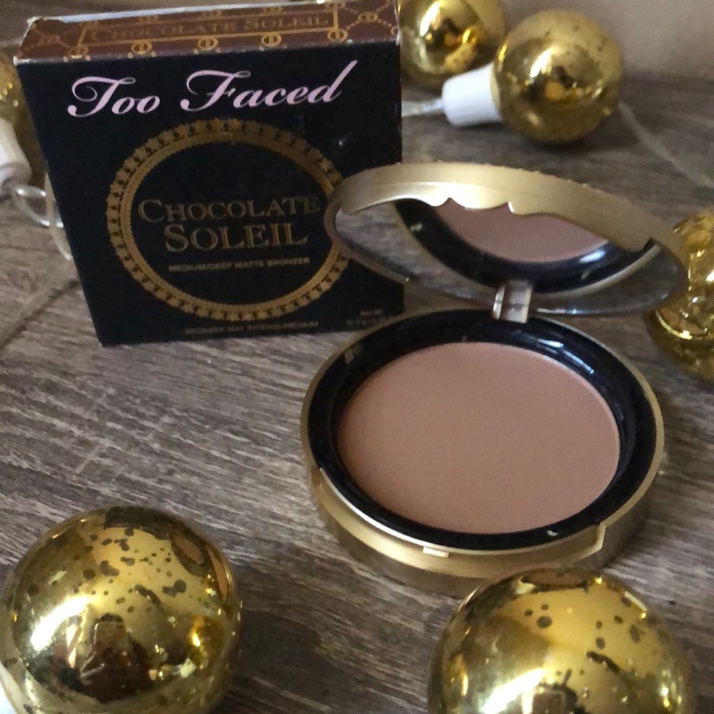 CHOCOLATE SOLEIL MATTE BRONZER